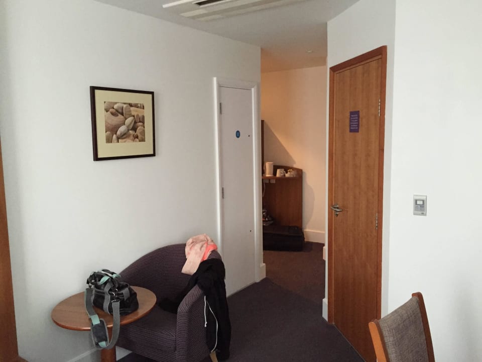 Zimmer Premier Inn London City Tower Hill