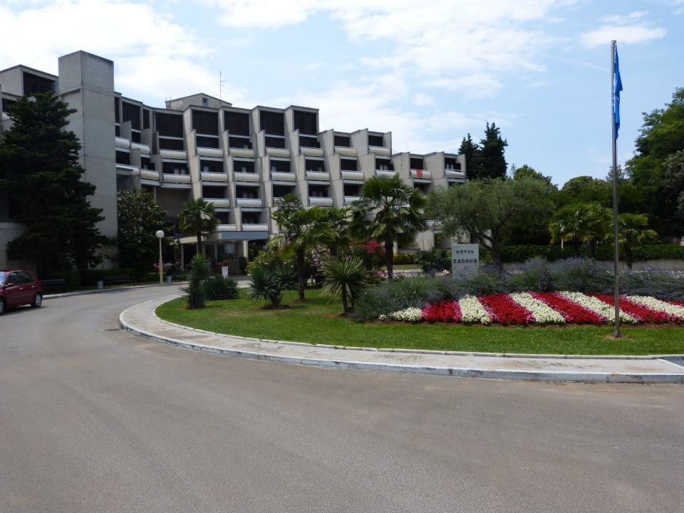 Zufahrt zum Hotel Valamar Parentino Hotel