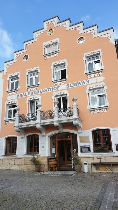 Außenansicht Schwan Riedenburg Hotel & Gasthaus