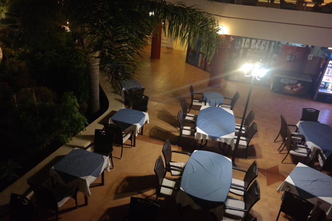 Hier kann man gemütlich essen Vantaris Palace