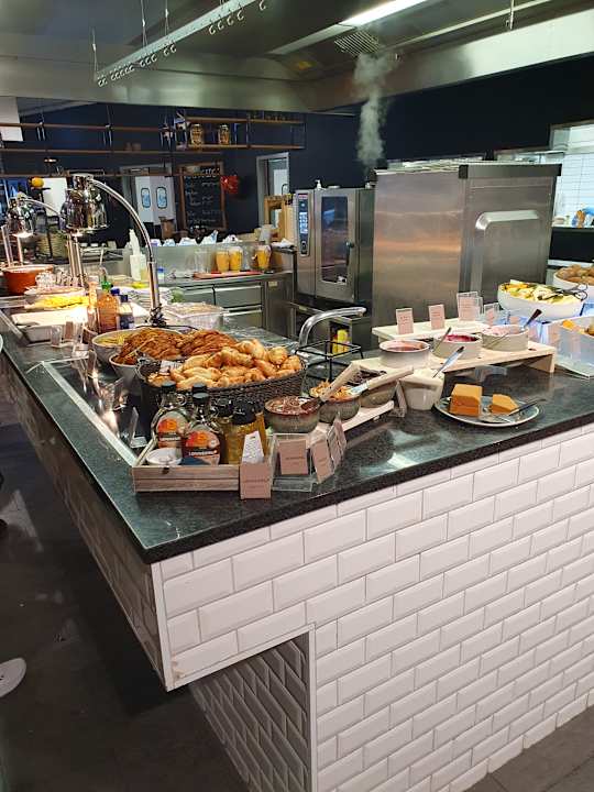 Gastro Hotel Clarion The Edge