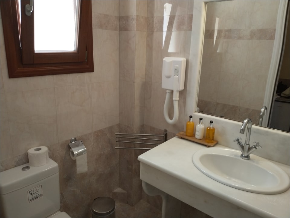 Zimmer Hotel Epavlis