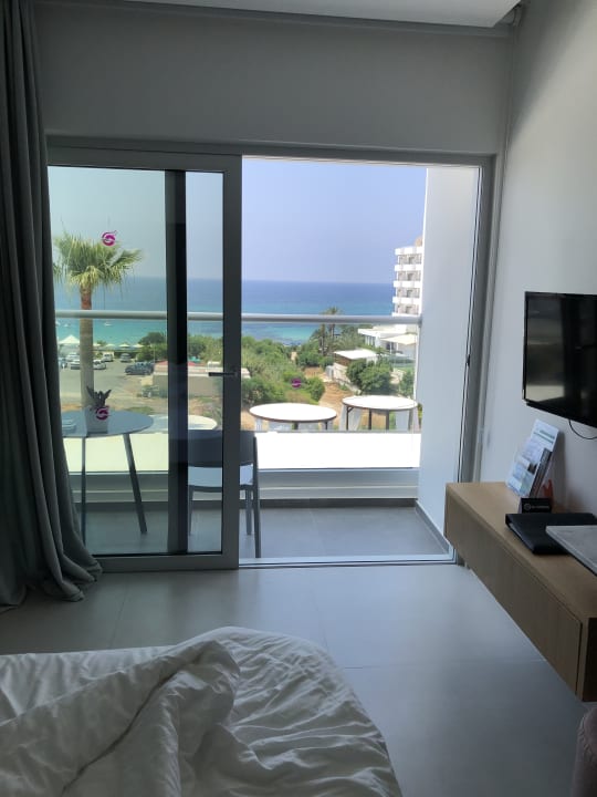 Zimmer Napa Mermaid Hotel & Suites