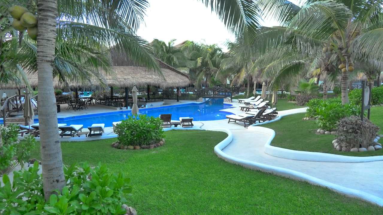 Einer von vielen kleinen Pools El Dorado Royale