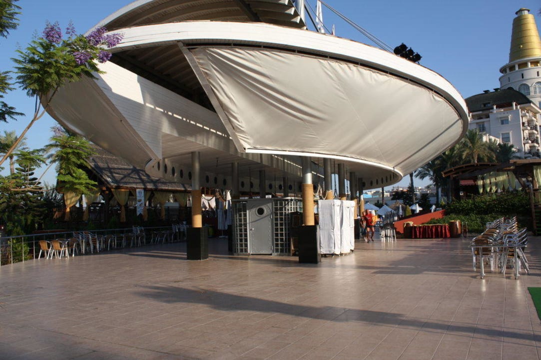 Бар у бассейна Hotel Delphin Diva