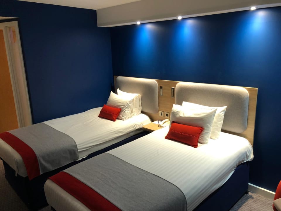 Zimmer Hotel Holiday Inn Express London Stansted Airport