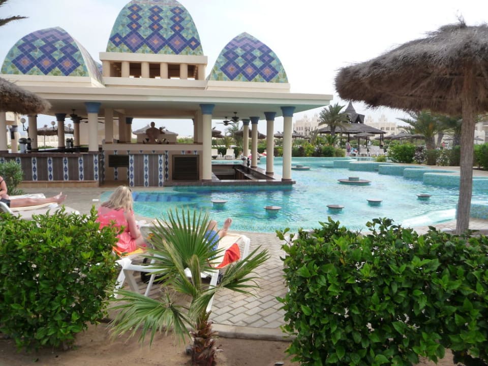 Pool & Bar Hotel Riu Karamboa