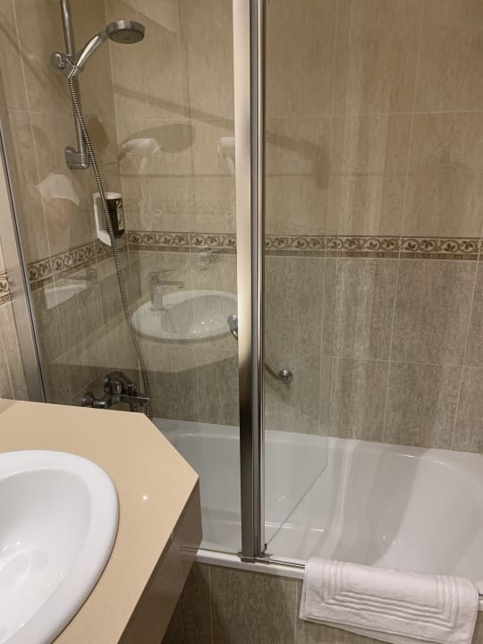 Zimmer Universal Hotel Castell Royal