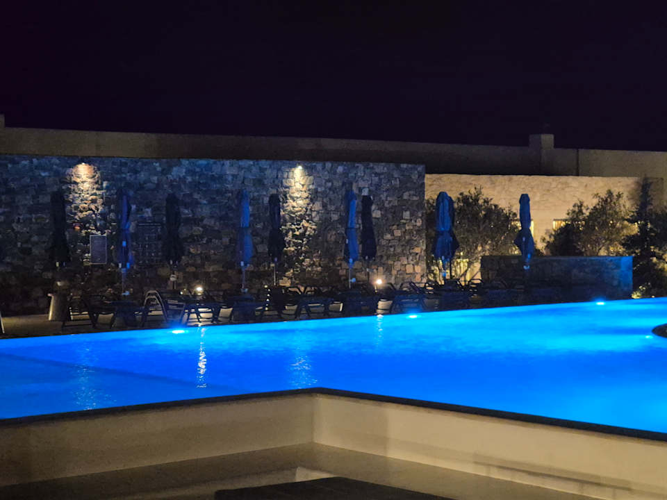 Pool Ostria Resort & Spa