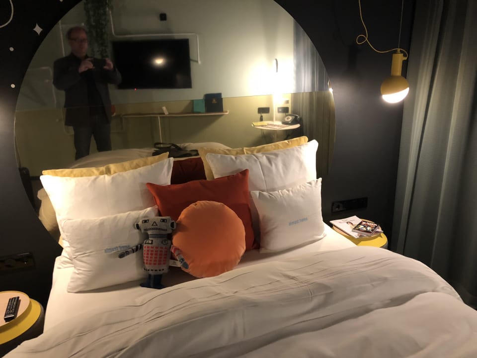 Zimmer 25hours Hotel The Circle