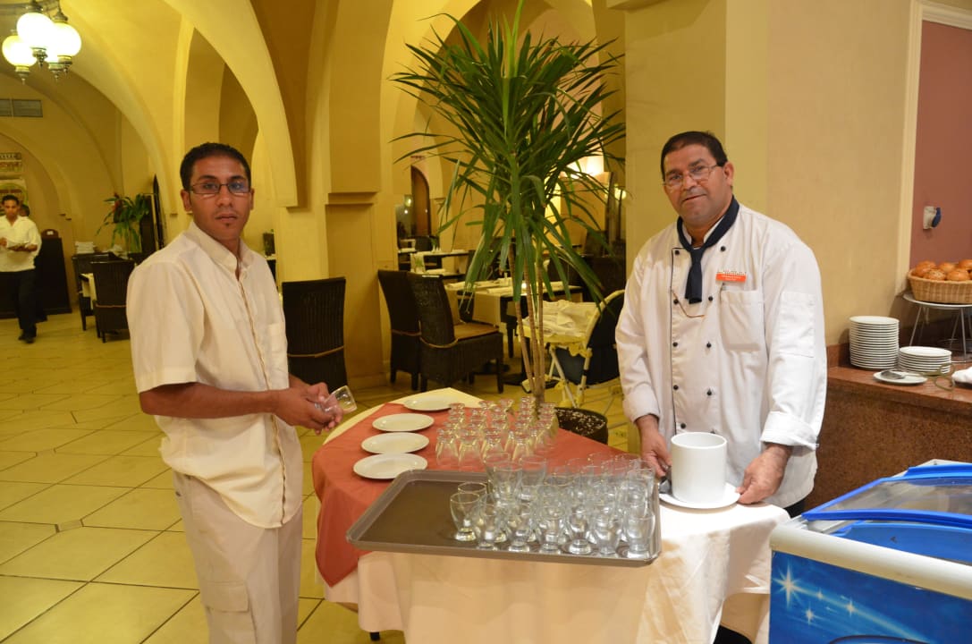 Chefkoch bei der Arbeit Jaz Dar EL Madina