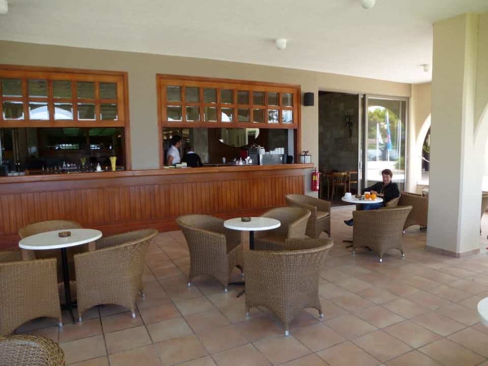 Hauptbar zum Strand alltoura Club Hotel Porto Angeli Beach Resort