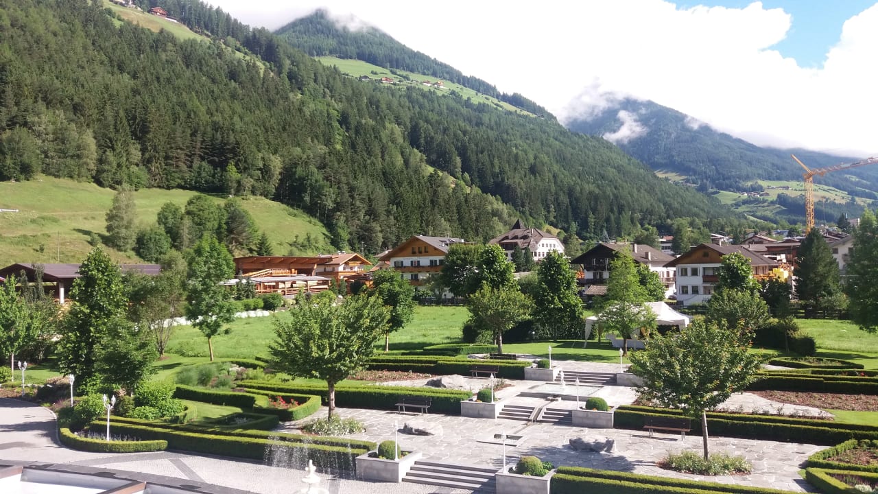 Ausblick Alpenpalace Luxury Hideaway & Spa Retreat