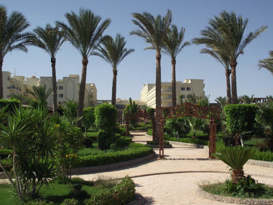 Сад Riviera Aqua Park Resort