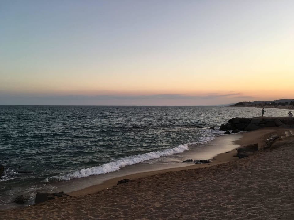 Plaża CAPRICI BEACH HOTEL & SPA