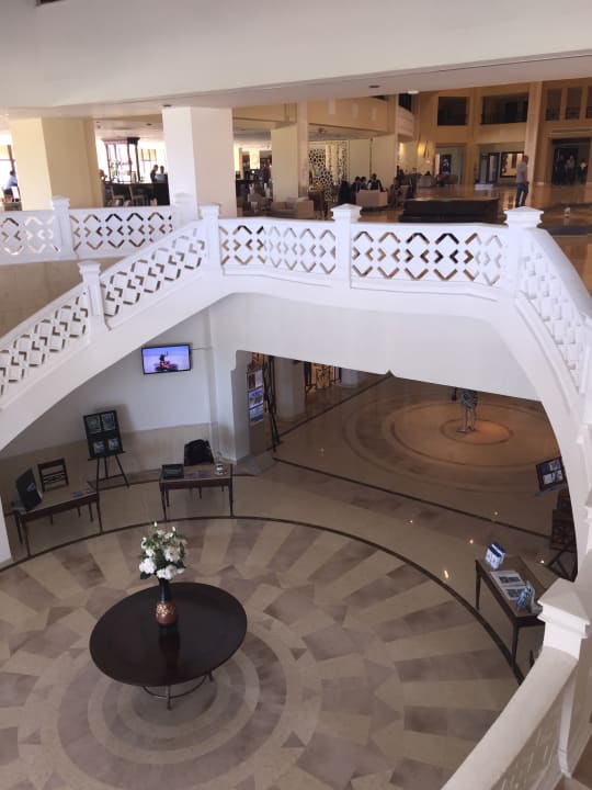 Aufgang zur Lobby Steigenberger ALDAU Beach Hotel