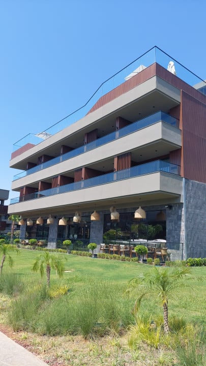 Außenansicht Jacaranda Luxury Resort