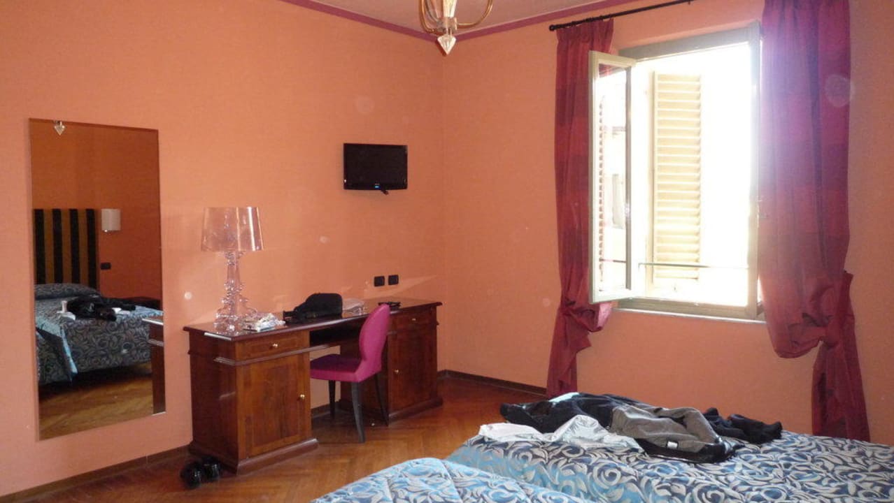 Zimmer Grand Hotel Nizza et Suisse