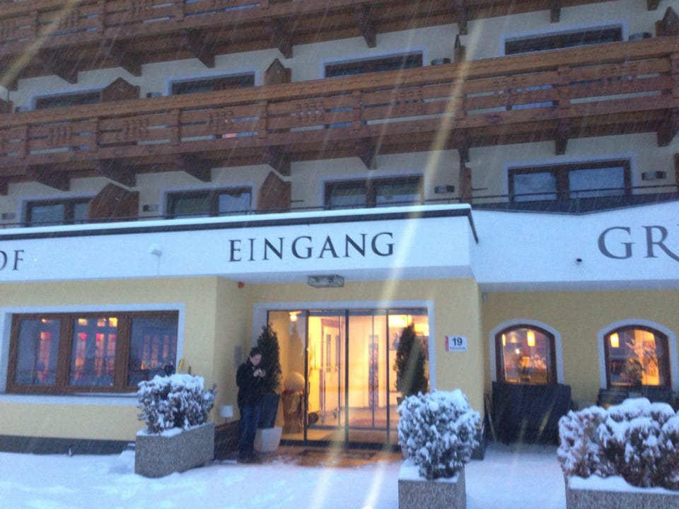 Eingang Alpengasthof Grüner