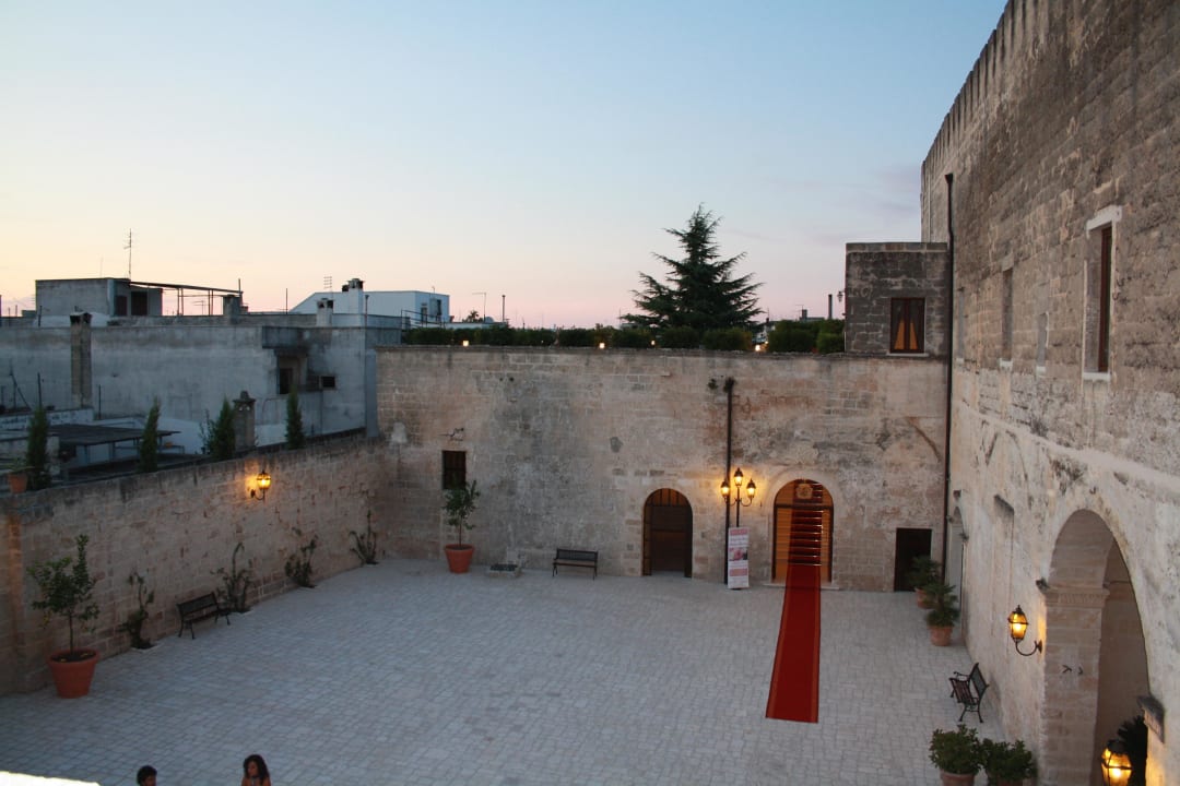 Atrio principale Castello Conti Filo Resort