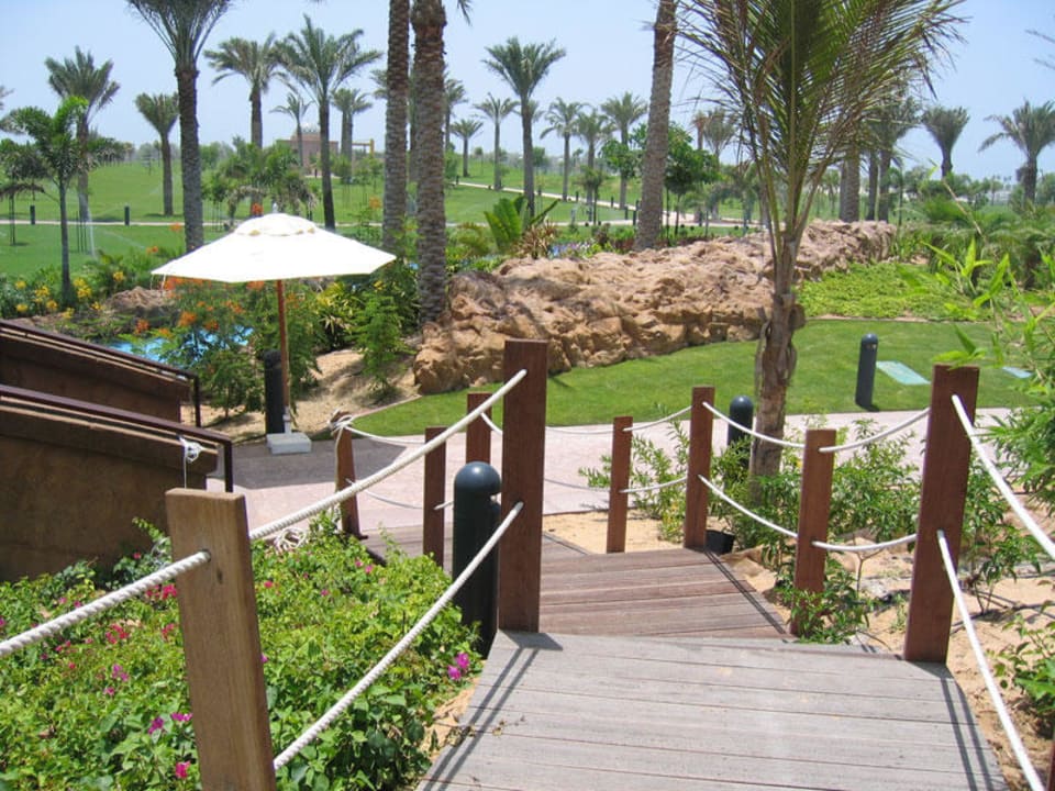 Gartenanlage Emirates Palace Mandarin Oriental