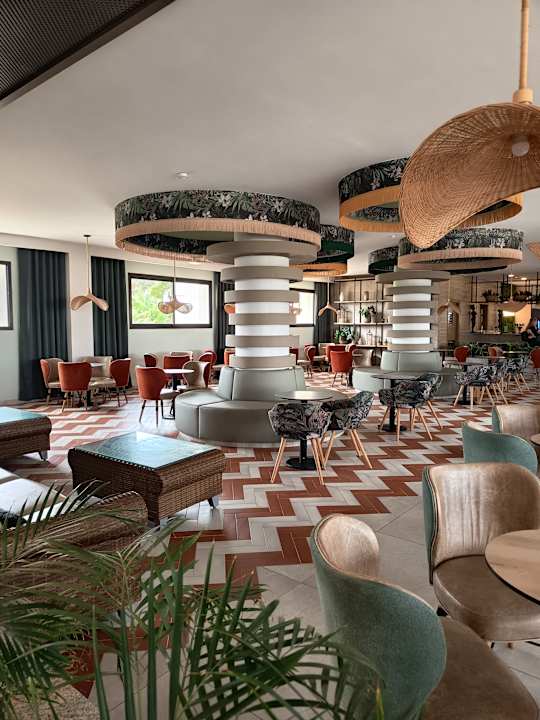 Lobby Hotel Riu Karamboa