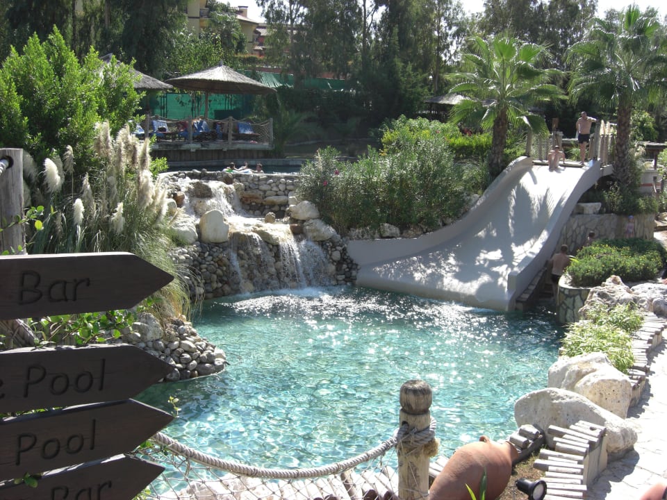 Amazon Water World Club Grand Side