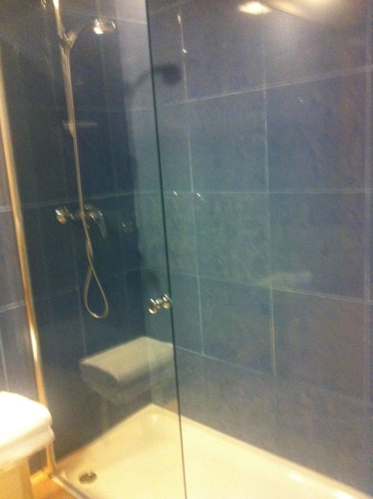 Barrierefreie Dusche Zimmer 104 MUR Hotel Faro Jandia & Spa Fuerteventura