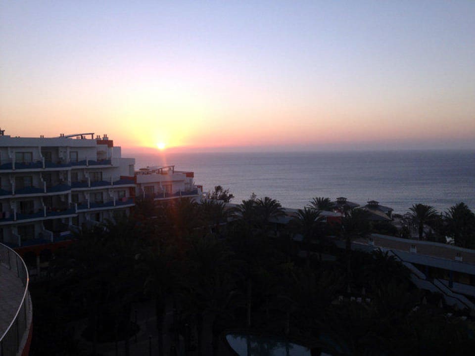 Sonnenaufgang aus Zimmer 1206 R2 Pajara Beach