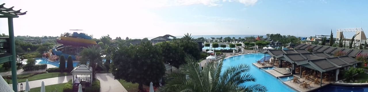 Ausblick von der Terrasse des Hauptrestaurants Limak Lara Deluxe Hotel & Resort