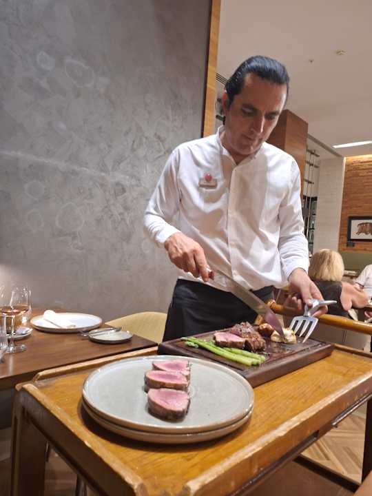 Gastro Acanthus Cennet Barut Collection