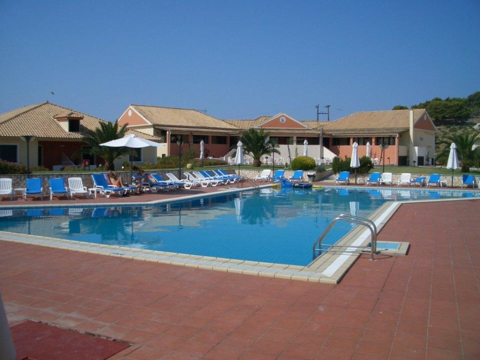 Pool mit Blick zum Haupthaus Keri Village & Spa by Zante Plaza - Adults Only
