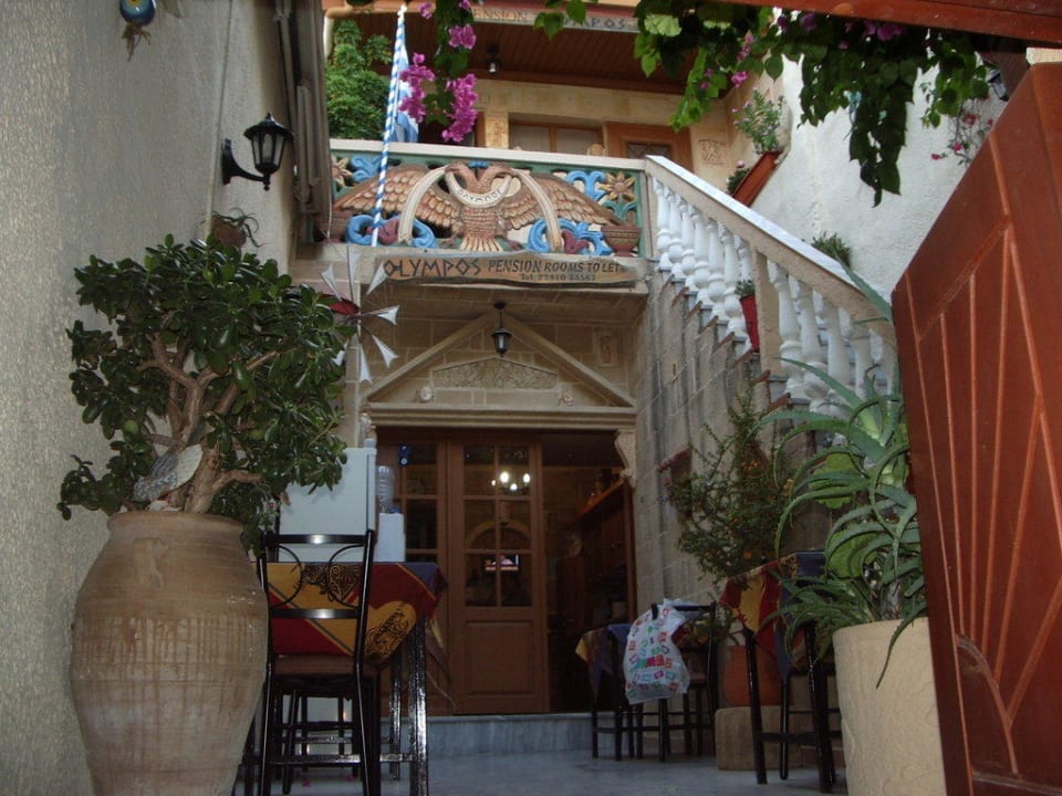 Eingang Olympos Pension Olympos