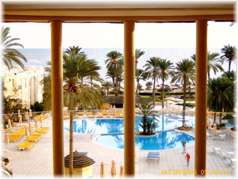 Blick von der oberen Lobby zum Meer Hotel Eden Star