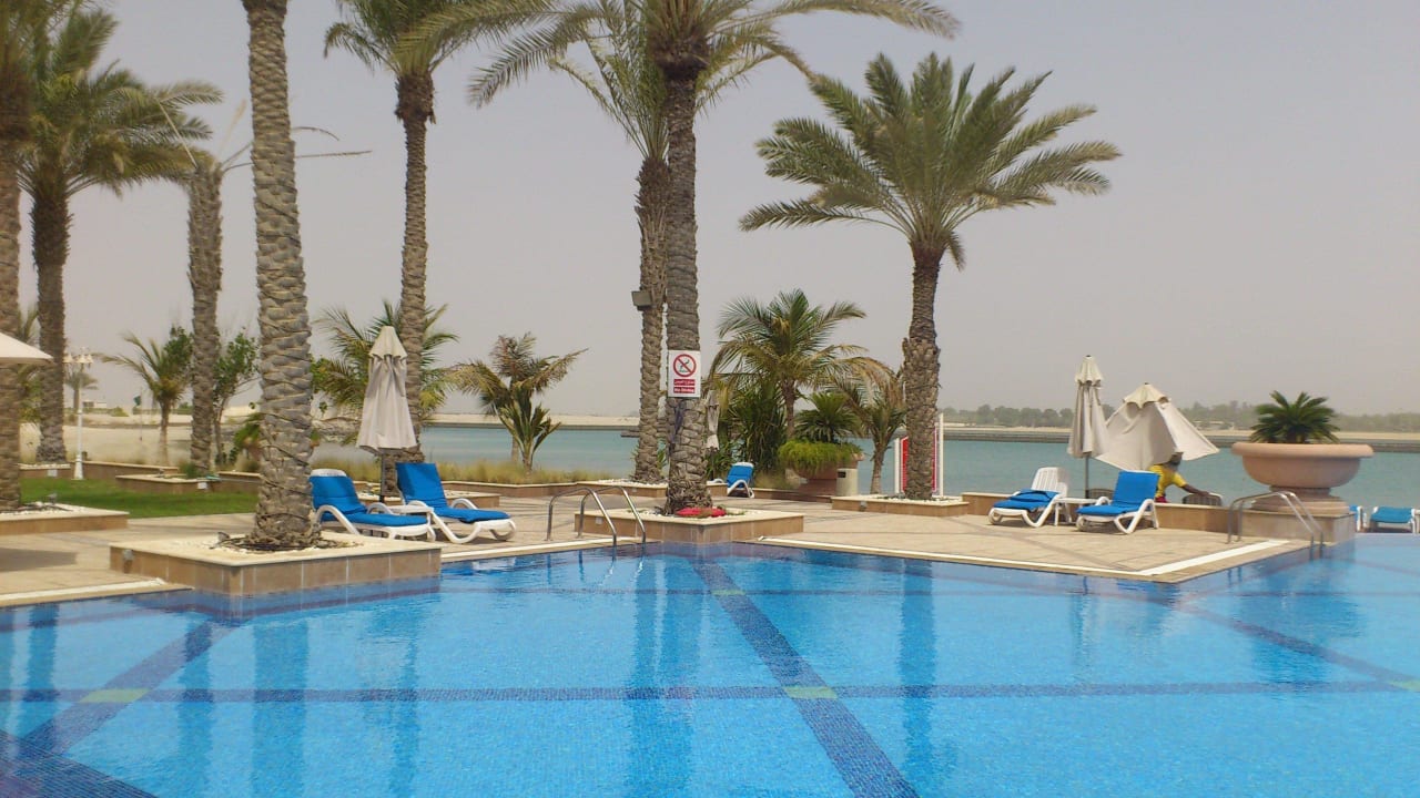 MainPool Al Raha Beach Resort & Spa