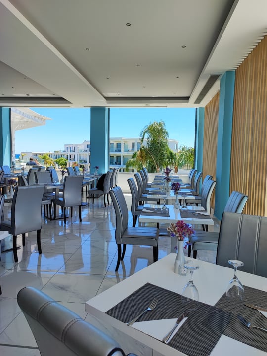 Gastro Asterias Beach Resort