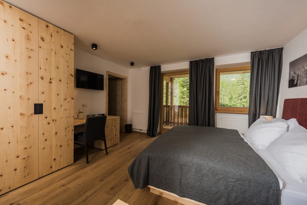 Zimmer Hotel Dolomitenhof & Chalet Alte Post