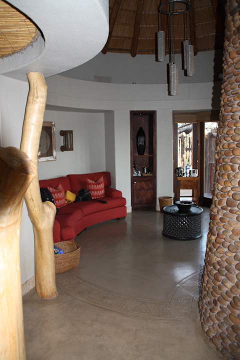 Blick ins Wohnzimmer Thanda Private Game Reserve / Thanda Tented Camp