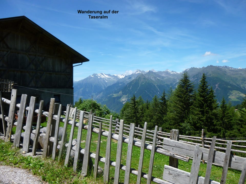 Mit dem Lift zur Taseralm auf 1500m Hotel Kolping Meran