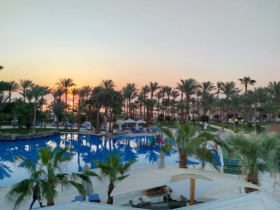 Pool Brayka Bay Resort