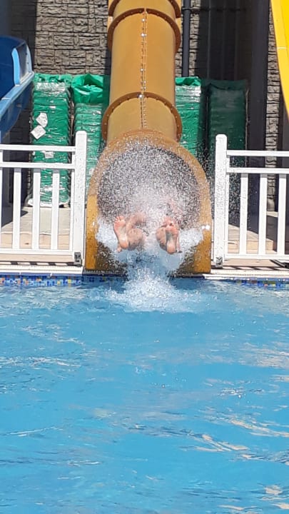 Pool Side Mare Resort & Spa