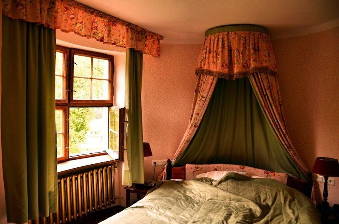 Schlafzimmer im Turm Podewils Schlosshotel