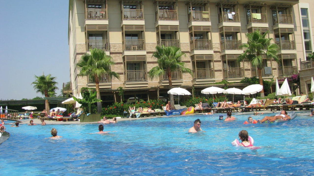 Der große Pool Can Garden Resort