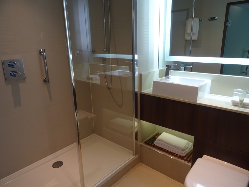 Zimmer Hotel Courtyard by Marriott Cologne