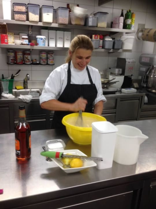 Keaiserschmarrn kochen mit Annemarie Hotel DIE SONNE