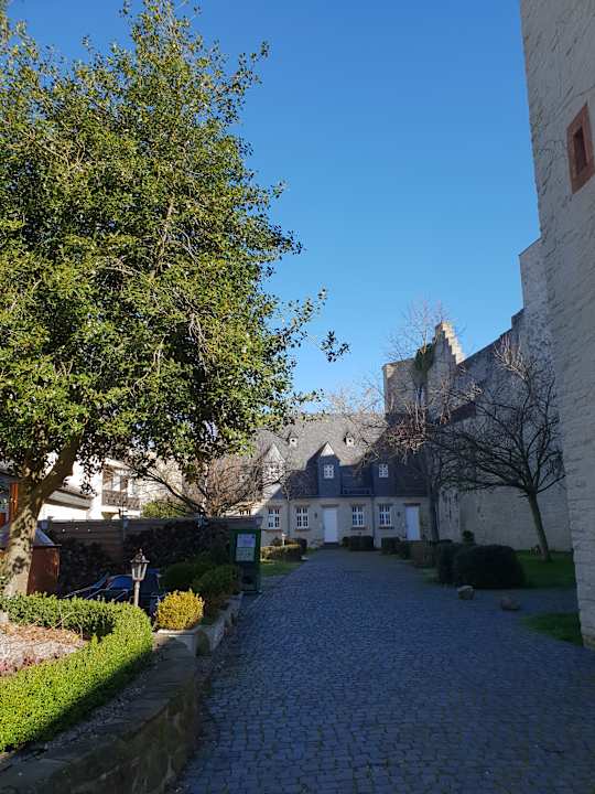 Außenansicht Ferienwohnungen Eifelburg