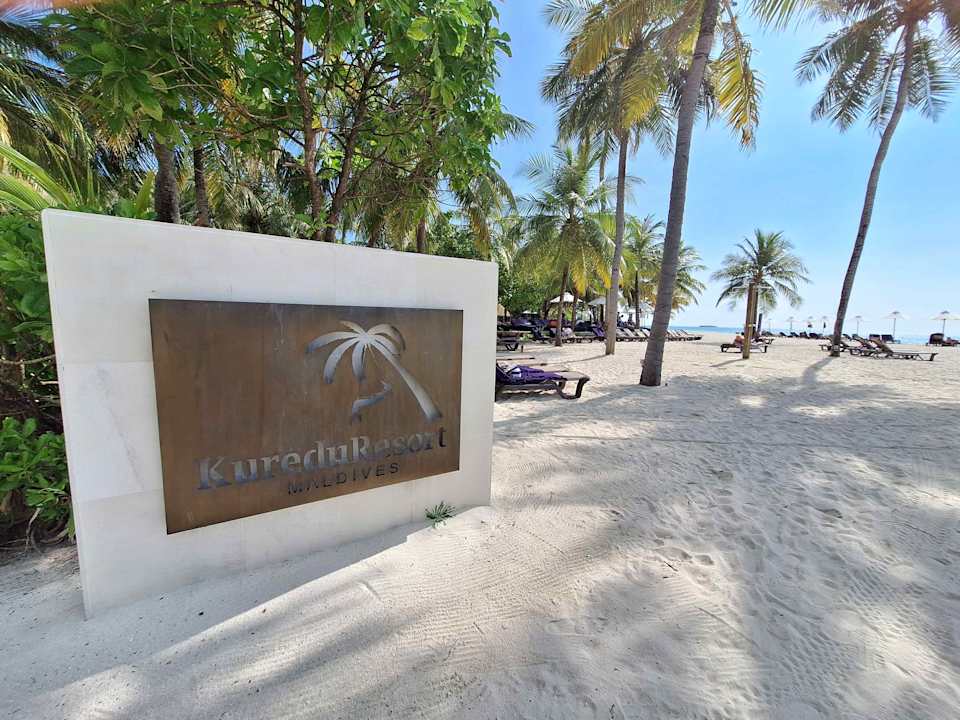 Strand Kuredu Island Resort & Spa