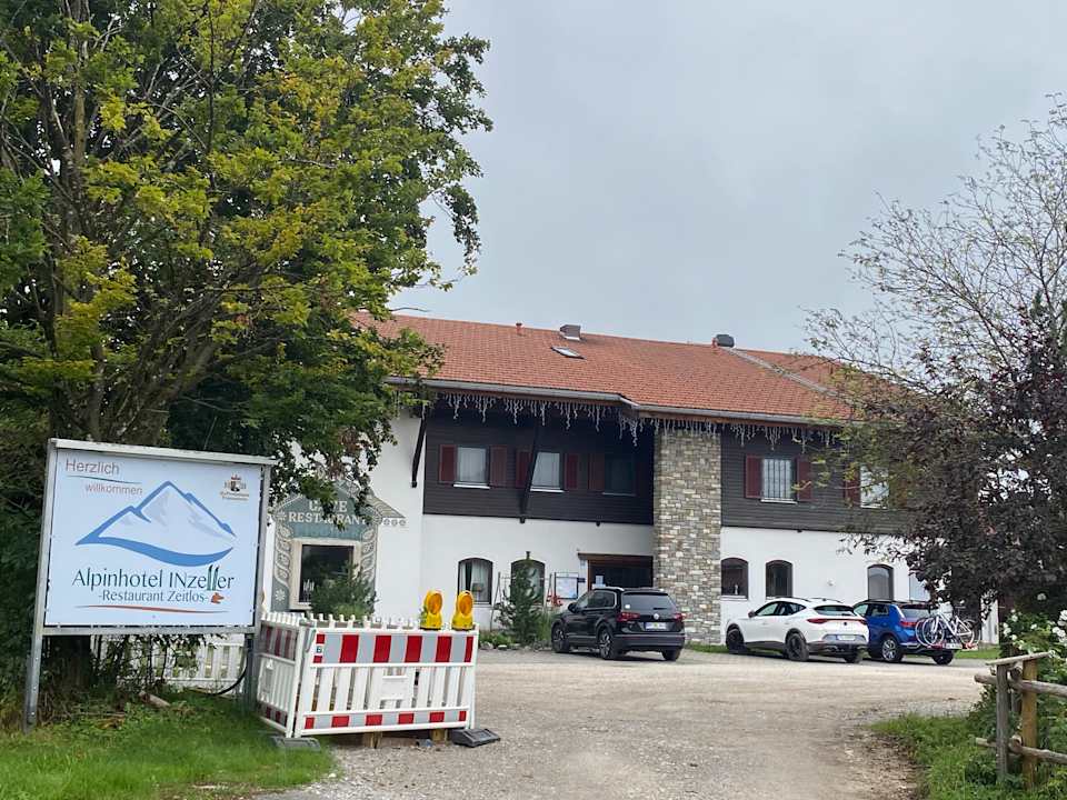 Außenansicht Alpinhotel INzeller