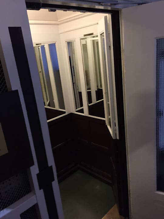 Fahrstuhl Hotel Wittelsbach am Kurfürstendamm