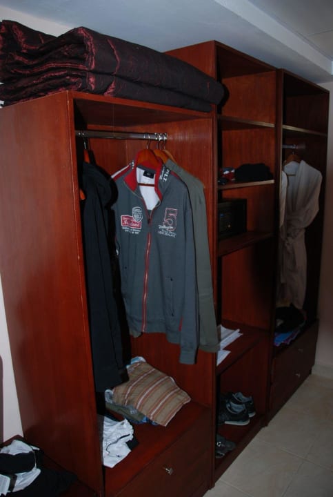 Zimmer 2005 Begehbarer Kleiderschrank Shams Prestige Abu Soma-Adults Only